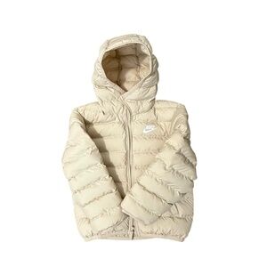 Nike Big Kids Puffer Jacket Sportswear Unisex Loose Fit Sanddrift Extra Small